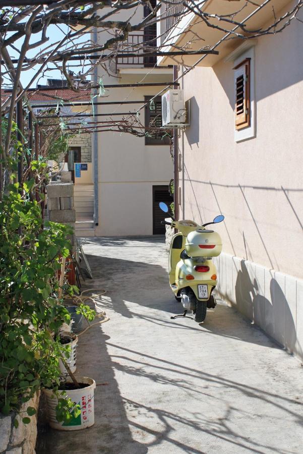 Apartments With A Parking Space Supetar, Brac - 6037 外观 照片