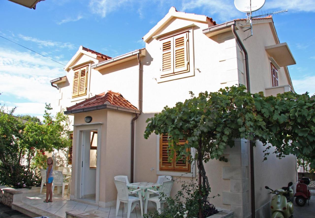 Apartments With A Parking Space Supetar, Brac - 6037 外观 照片