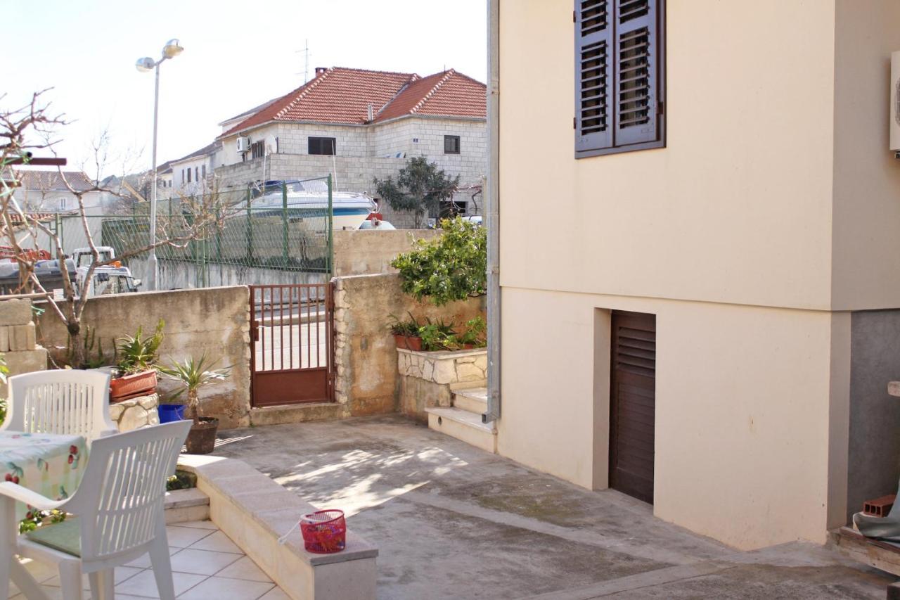 Apartments With A Parking Space Supetar, Brac - 6037 外观 照片