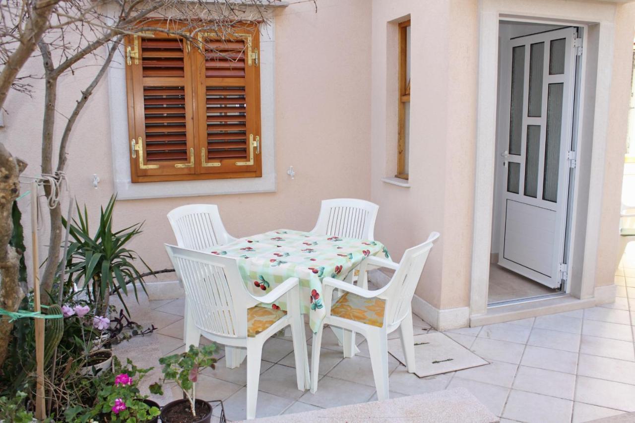 Apartments With A Parking Space Supetar, Brac - 6037 外观 照片